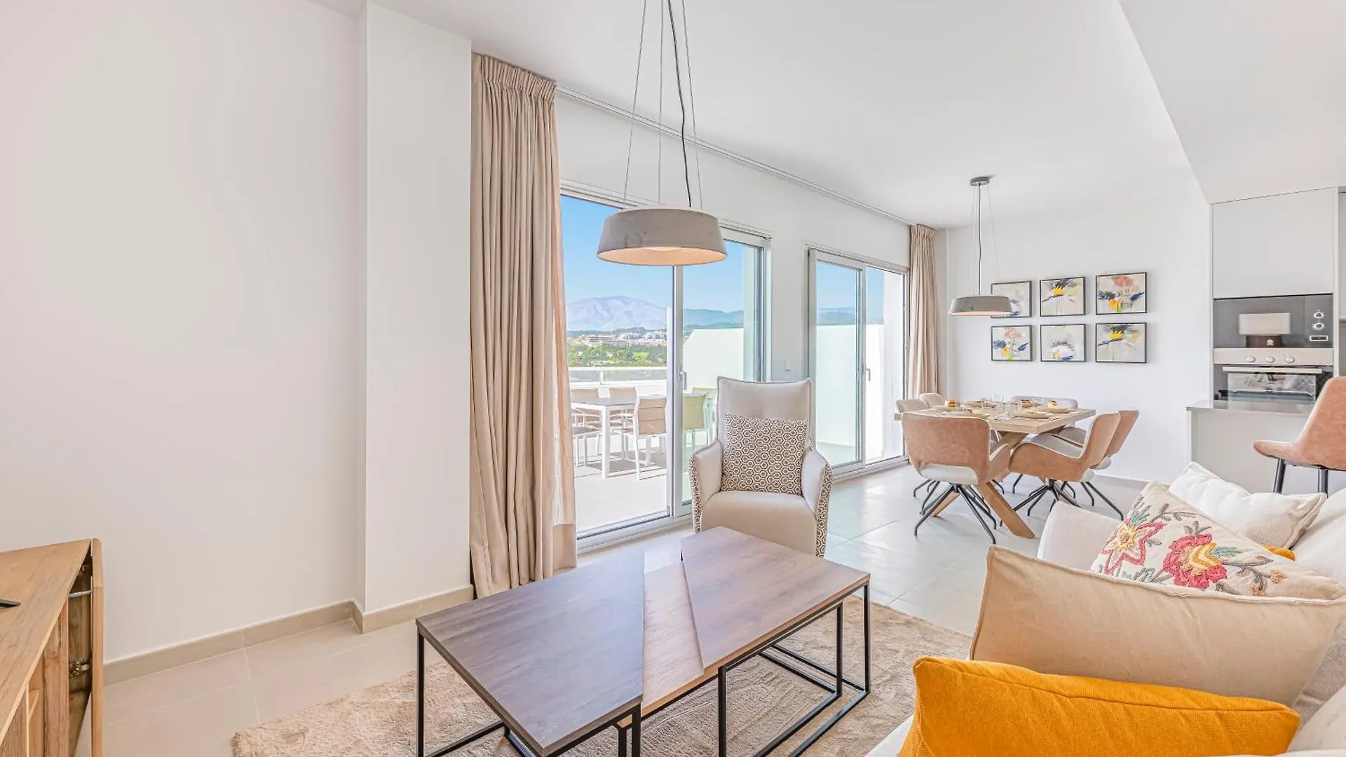 Magnificent 3 Bedroom Apartment With Pool, Terrace And Parking Estepona 0*,