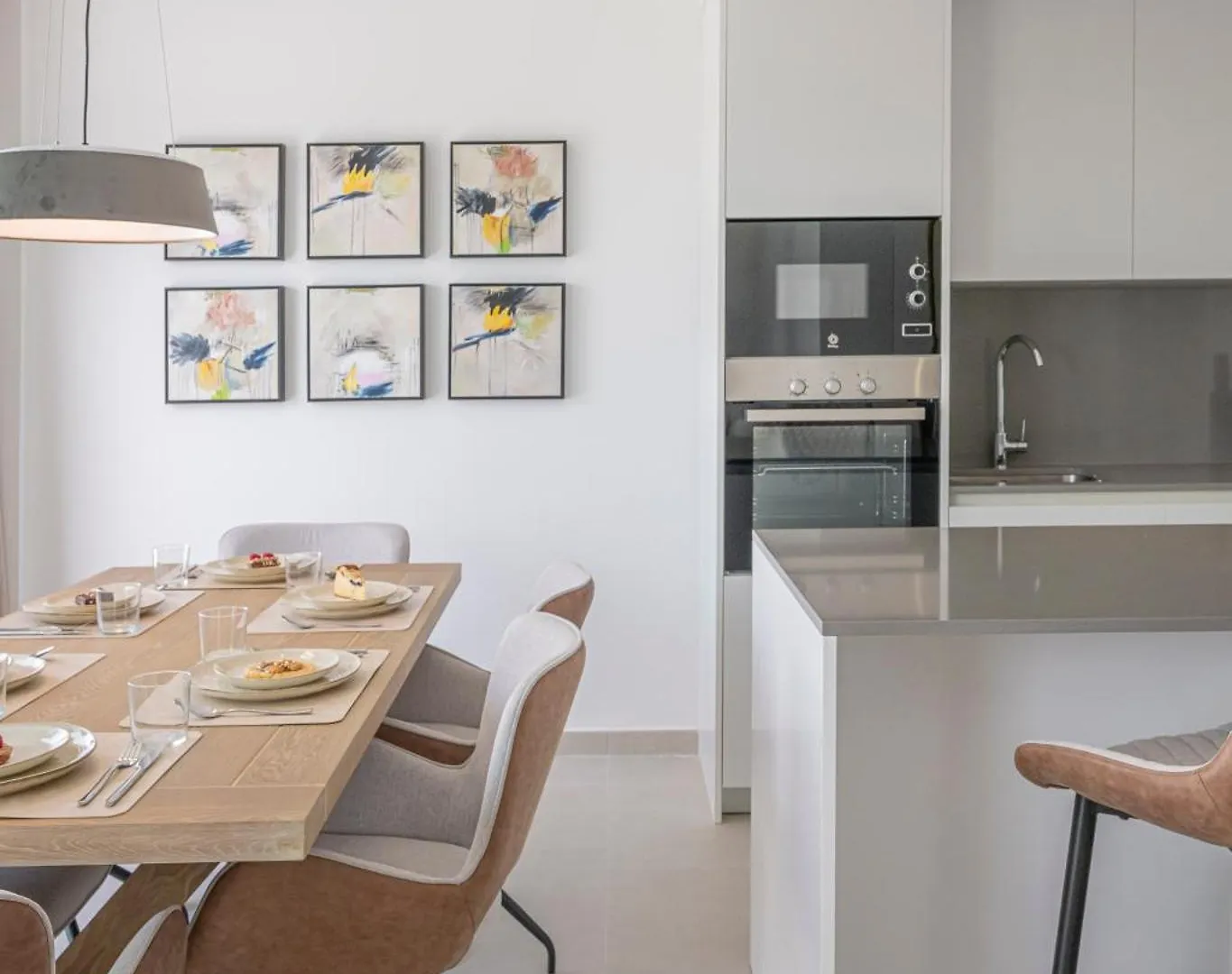 Magnificent 3 Bedroom Apartment With Pool, Terrace And Parking Estepona