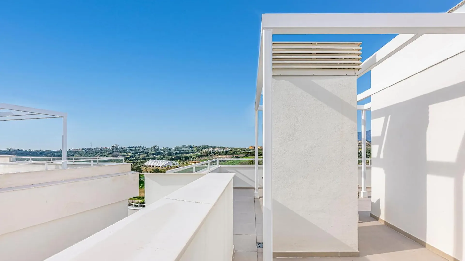 Magnificent 3 Bedroom Apartment With Pool, Terrace And Parking Estepona 0*,